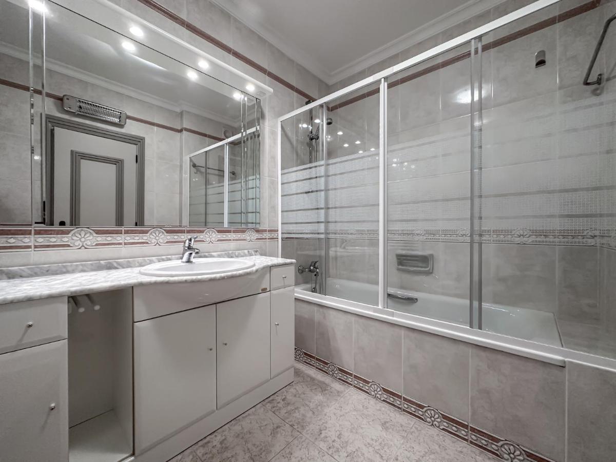 Luxury Apart Wstunning Sea Views, Walk Beach อัลบูเฟรา ภายนอก รูปภาพ