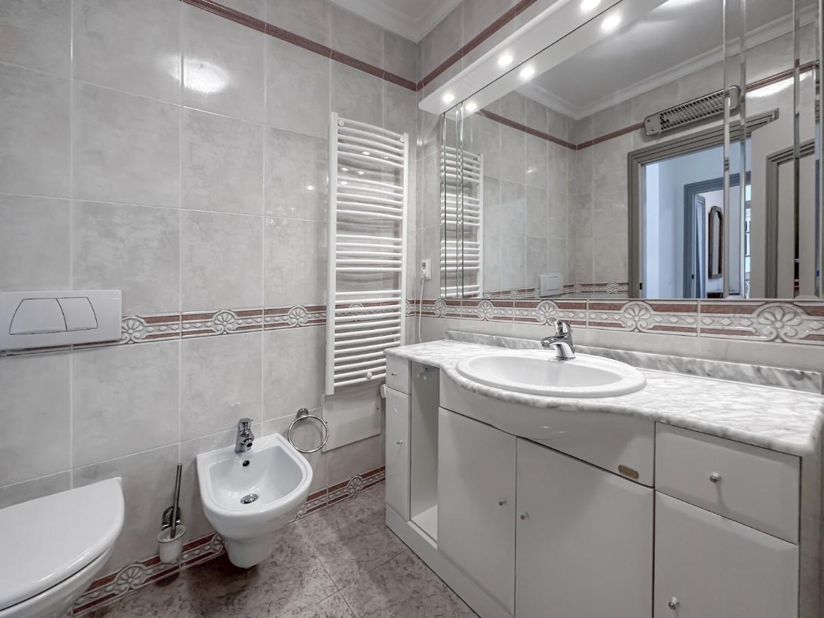 Luxury Apart Wstunning Sea Views, Walk Beach อัลบูเฟรา ภายนอก รูปภาพ