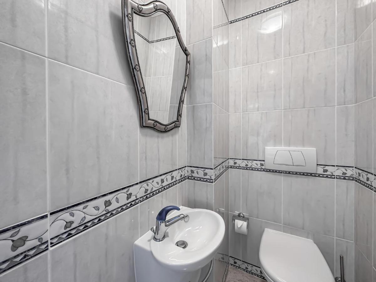 Luxury Apart Wstunning Sea Views, Walk Beach อัลบูเฟรา ภายนอก รูปภาพ
