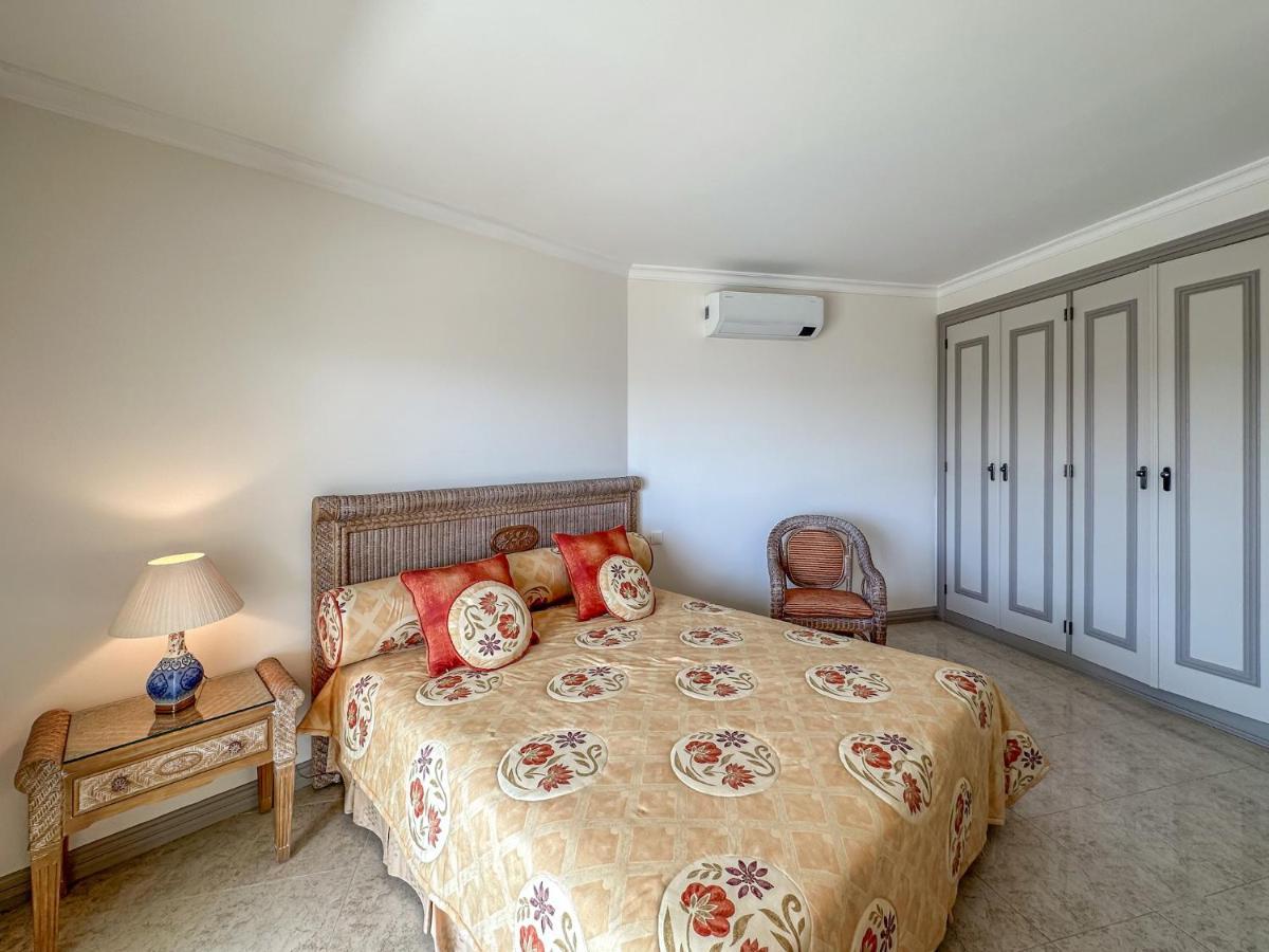 Luxury Apart Wstunning Sea Views, Walk Beach อัลบูเฟรา ภายนอก รูปภาพ
